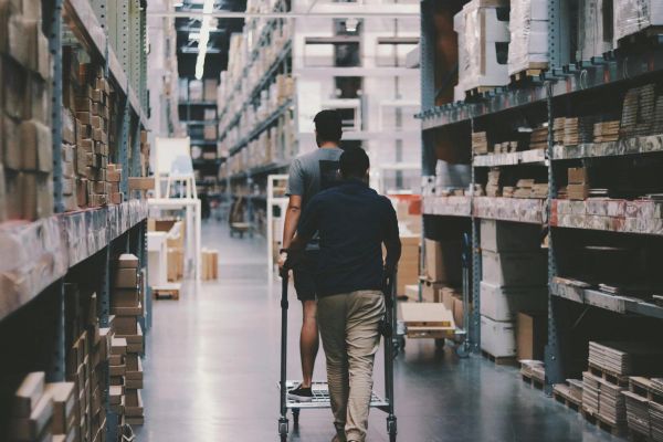 How Logistics Companies Get Real-Time Travel Spend Visibility Across Warehouses