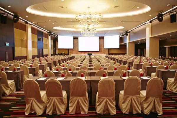 Hotel Packages for Businesses [Meetings and Conferences]