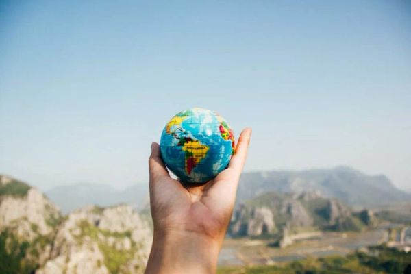 Why Your Institution Should Offer Travel Perks