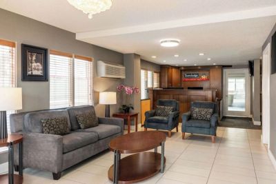 Travelodge by Wyndham Calgary South photo 5