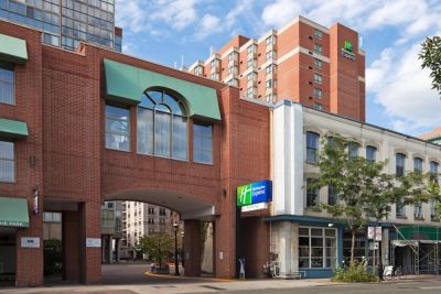 Holiday Inn Express Toronto - Downtown by IHG