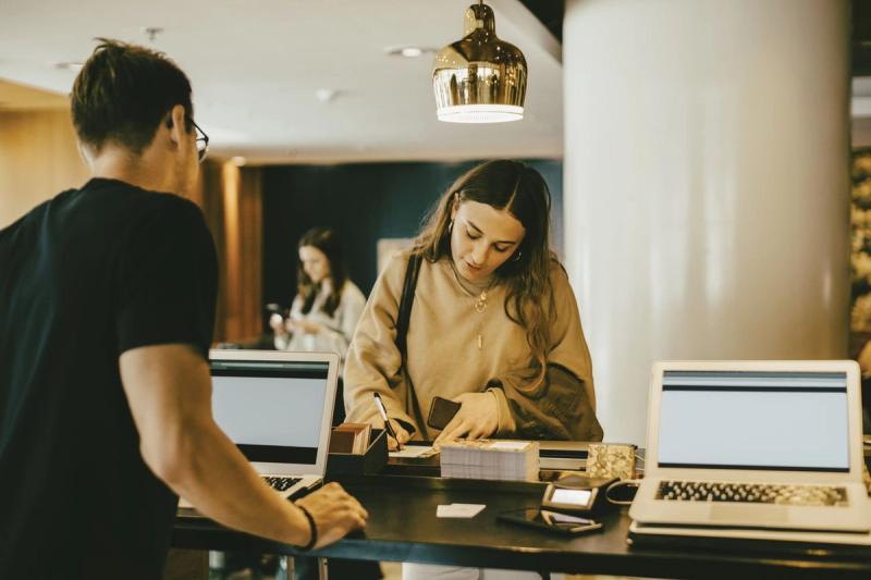 Courtesy vs. Contracted: How to Negotiate the Best Rates