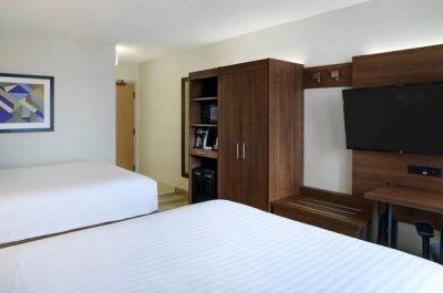 Holiday Inn Express Toronto - Downtown by IHG photo 3