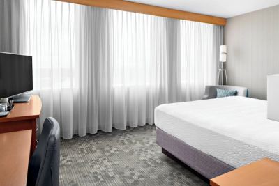 Courtyard by Marriott Edmonton Downtown photo 4