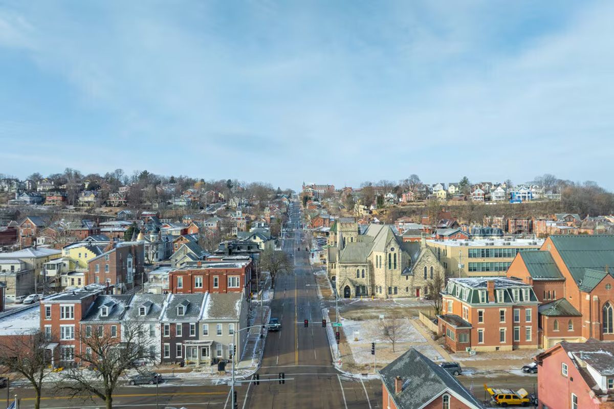 Dubuque, IA hotels