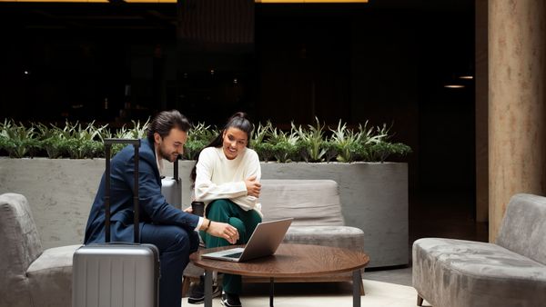 Can guests earn loyalty points on wedding group rates?