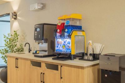 Days Inn & Suites by Wyndham West Edmonton photo 2