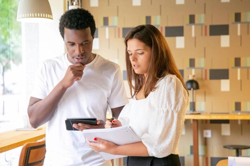 What happens if guests cancel their rooms?