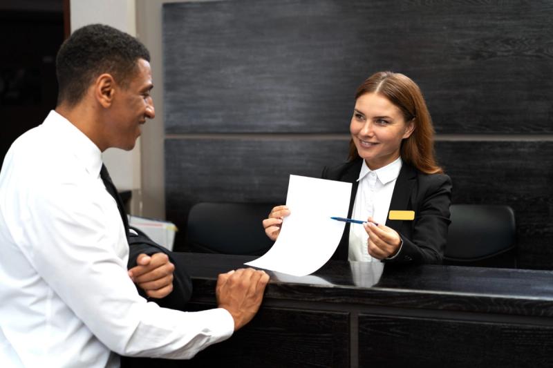 How do we compare room block hotels with different cancellation policies?