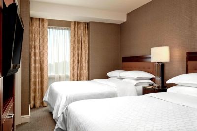 Sheraton Suites Calgary Eau Claire photo 4