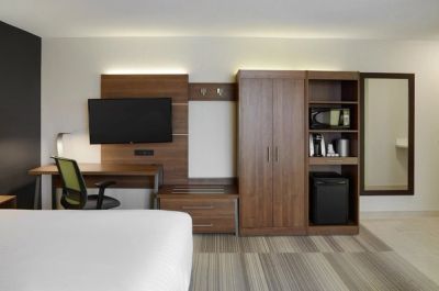 Holiday Inn Express Toronto - Downtown by IHG photo 5