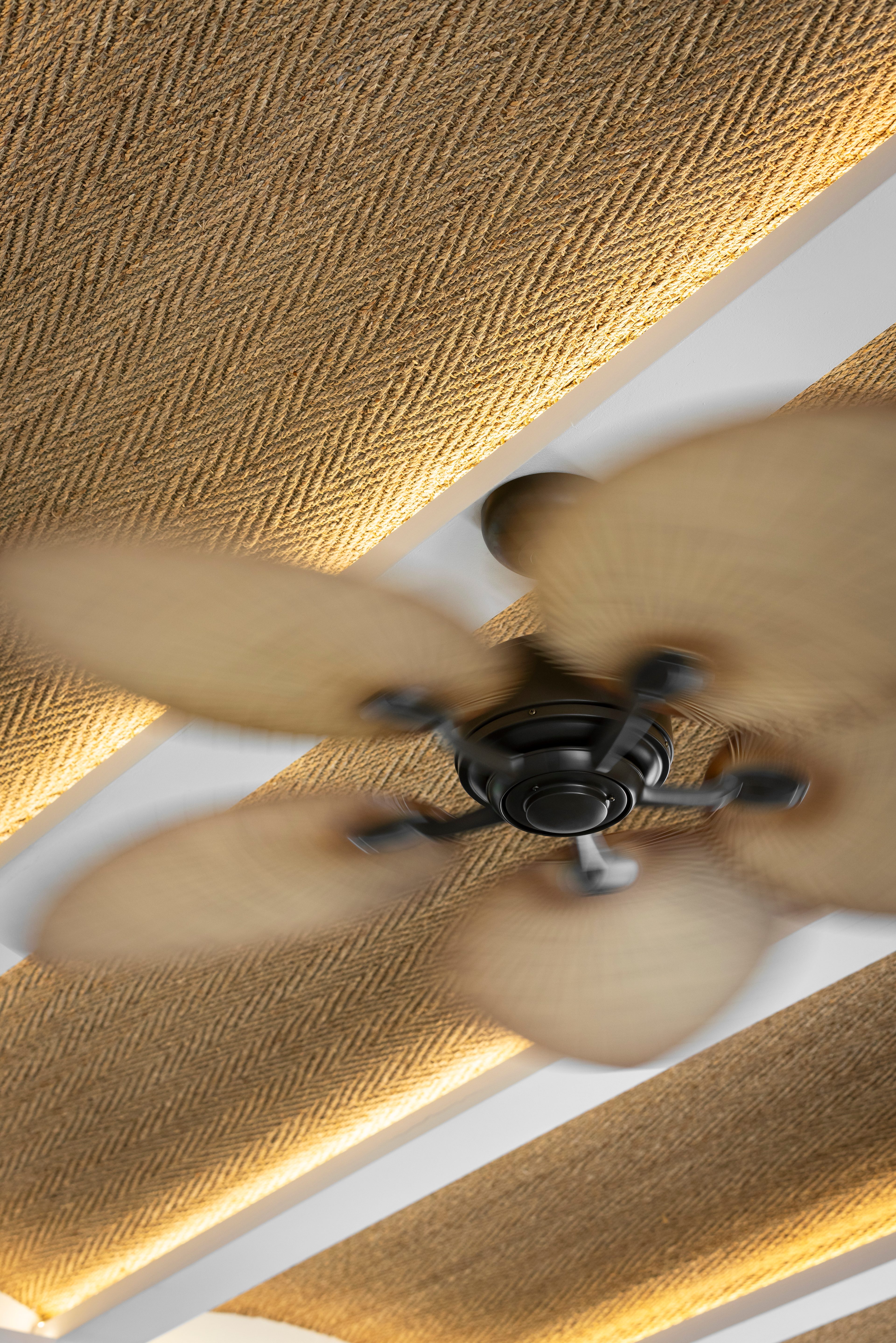 Sisal ceiling detail with ceiling fan