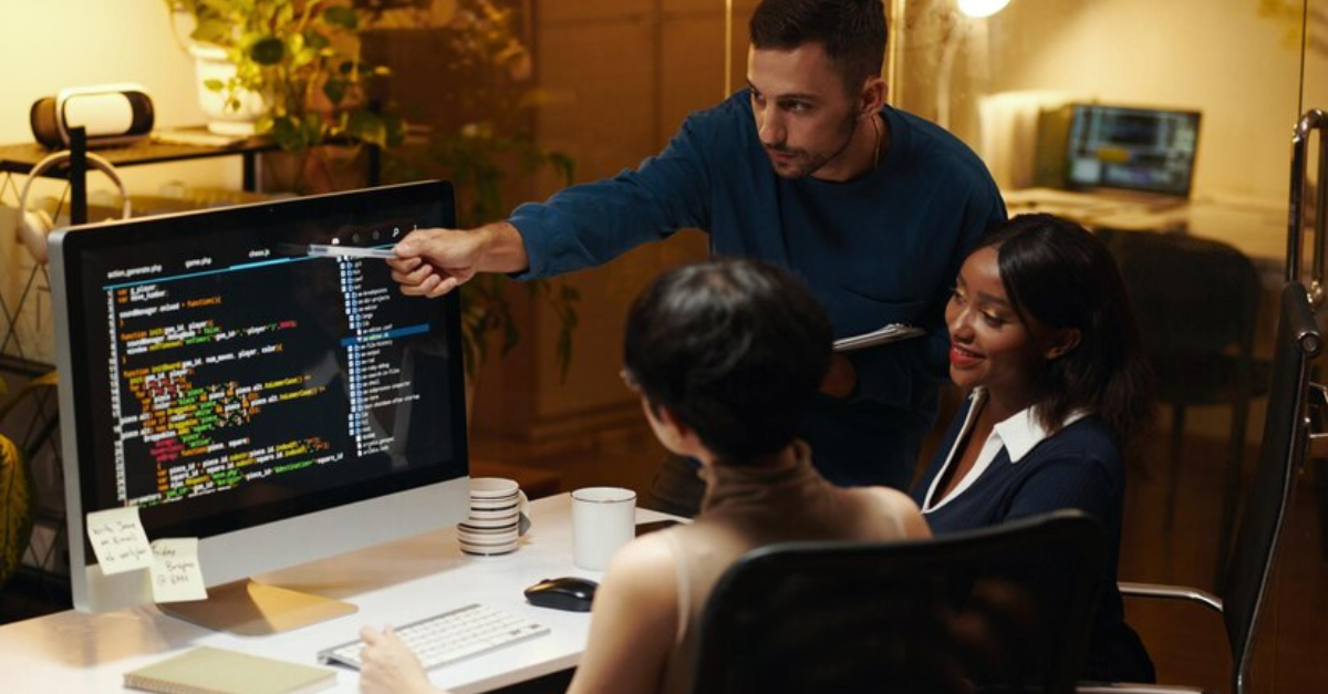 7 Important Advantages of Custom Software Development