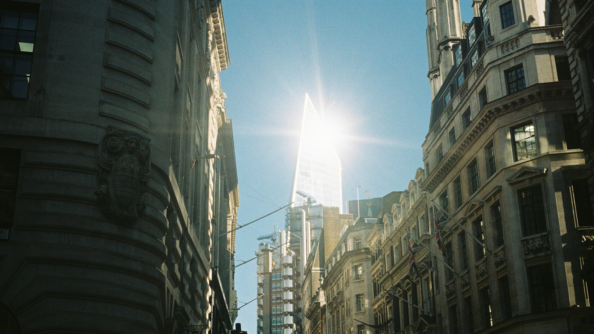 building an AI customer service strategy: lessons from industry leaders