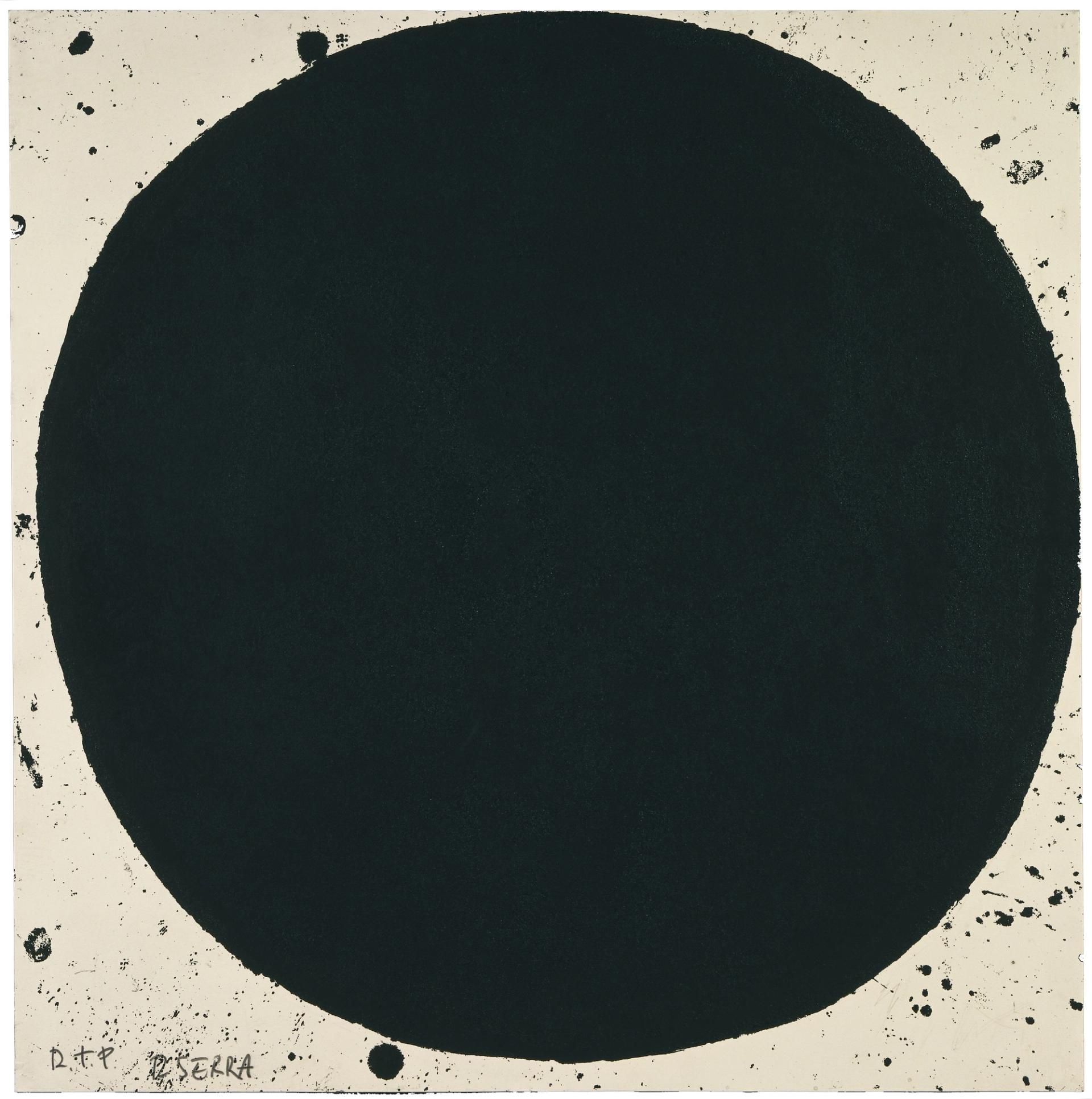 Black-and-white print of a large, solid black circle on cream paper, with ink spatter marks scattered around the edges and a handwritten annotation reading "R.T.P. R. Serra" in the lower left corner.