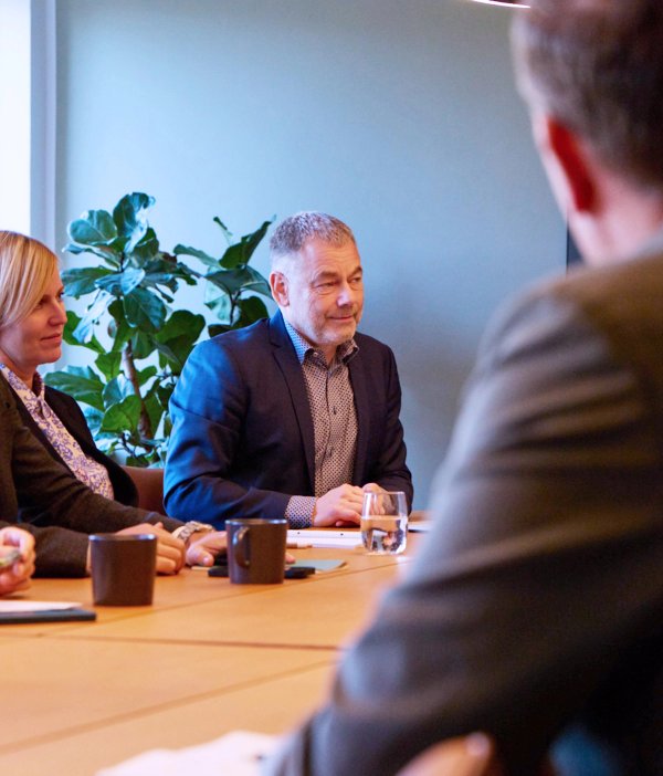 møde Curo capital