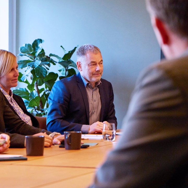 møde Curo capital