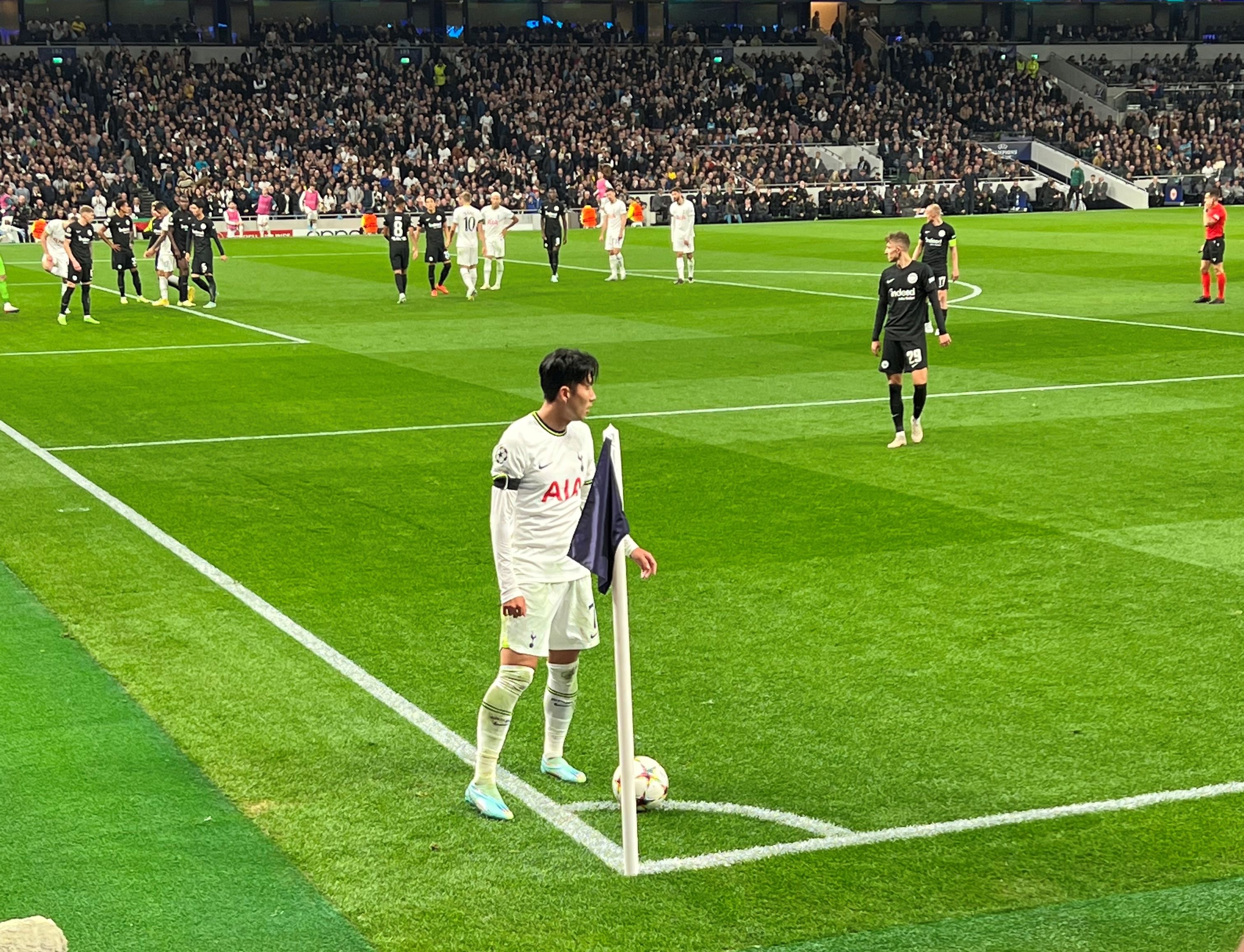 Er du glad i engelsk fotball eller er du glad i å reise på tur? I denne enkle konkurransen fra Spar kan du vinne billetter for to personer til Monsters VIP-lounge på Tottenham Stadium i tillegg til flyreise og overnatting. Det kåres to vinnere som hver kan ta med én venn!