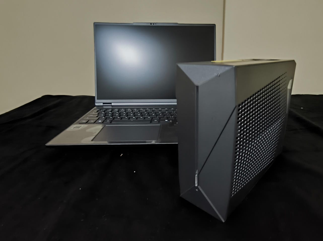 Image showing a laptop and a water-cooling unit