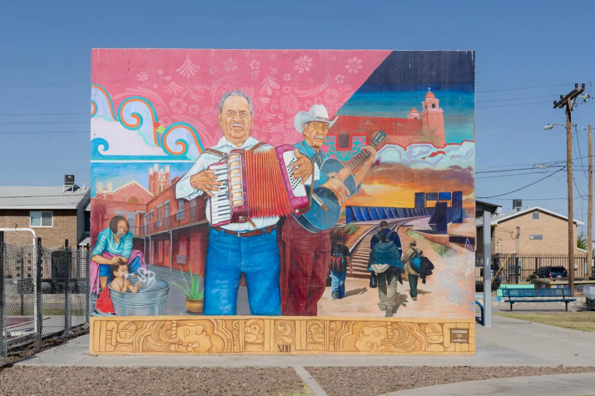 El Corrido del Segundo Barrio © Gaby Velasquez/El Paso Times