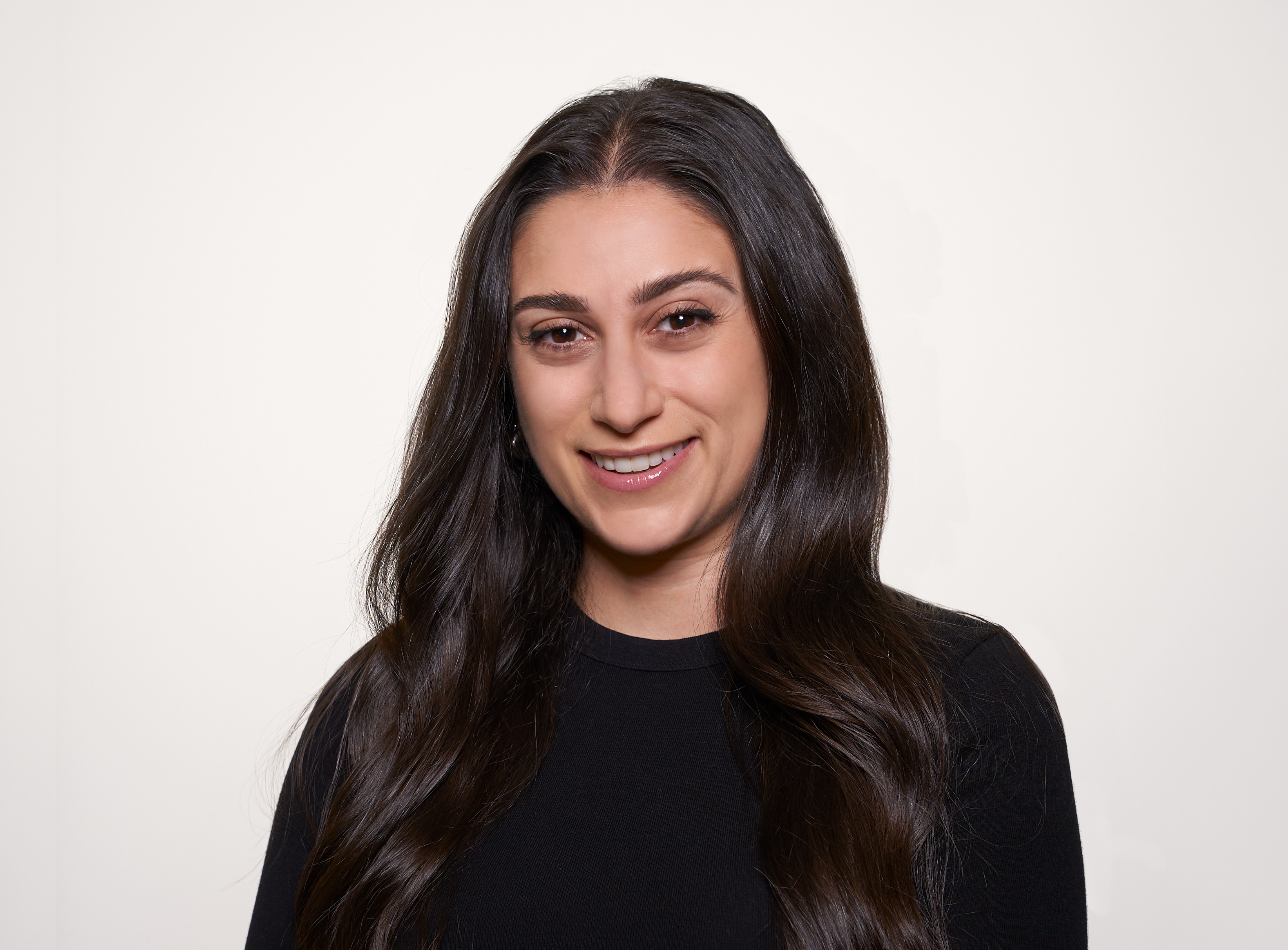 Nicole Rego Headshot