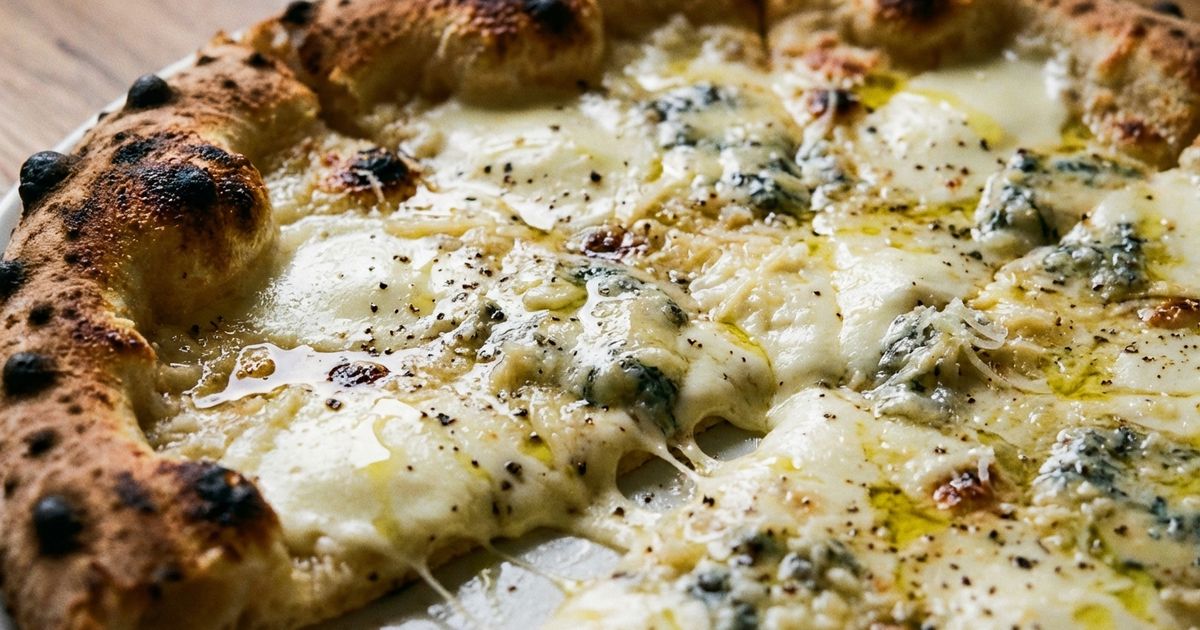 Quattro Formaggi | Crust