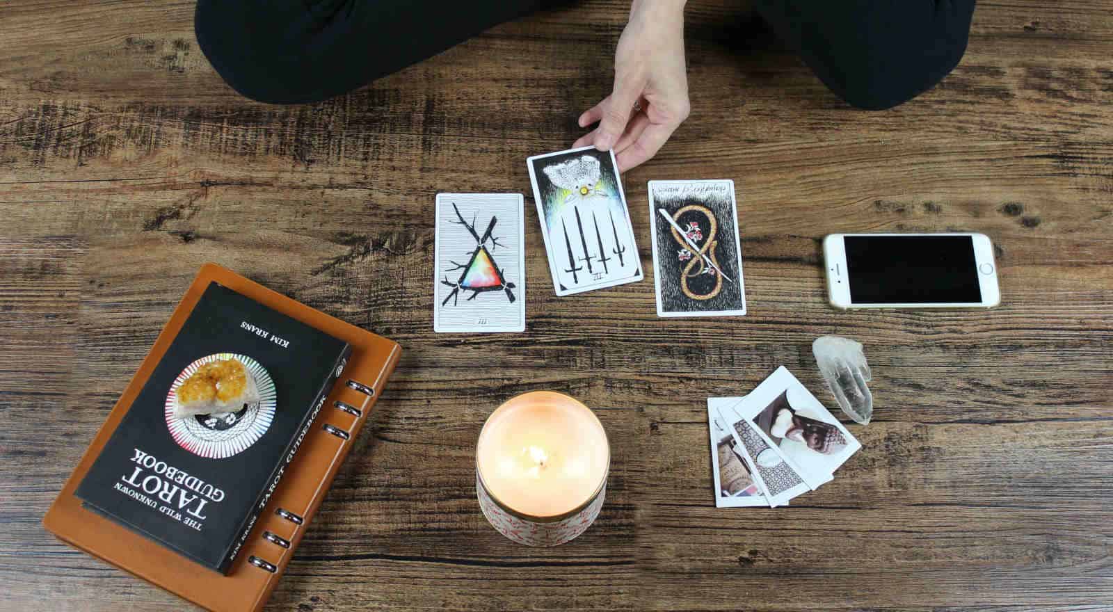 The Five Card Tarot Spread: A Glimpse into Your Soul