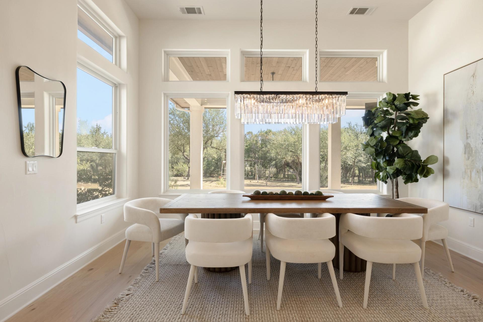 Elite-Austin-Home-Staging-Concierge-Funishing-Texas-Bellancia-Dining-1