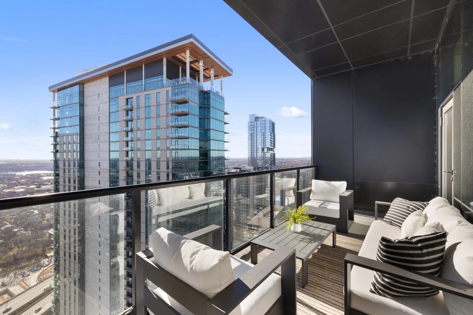 Elite-Austin-Home-Staging-Concierge-Funishing-Texas-70-Rainey-3203-image-13