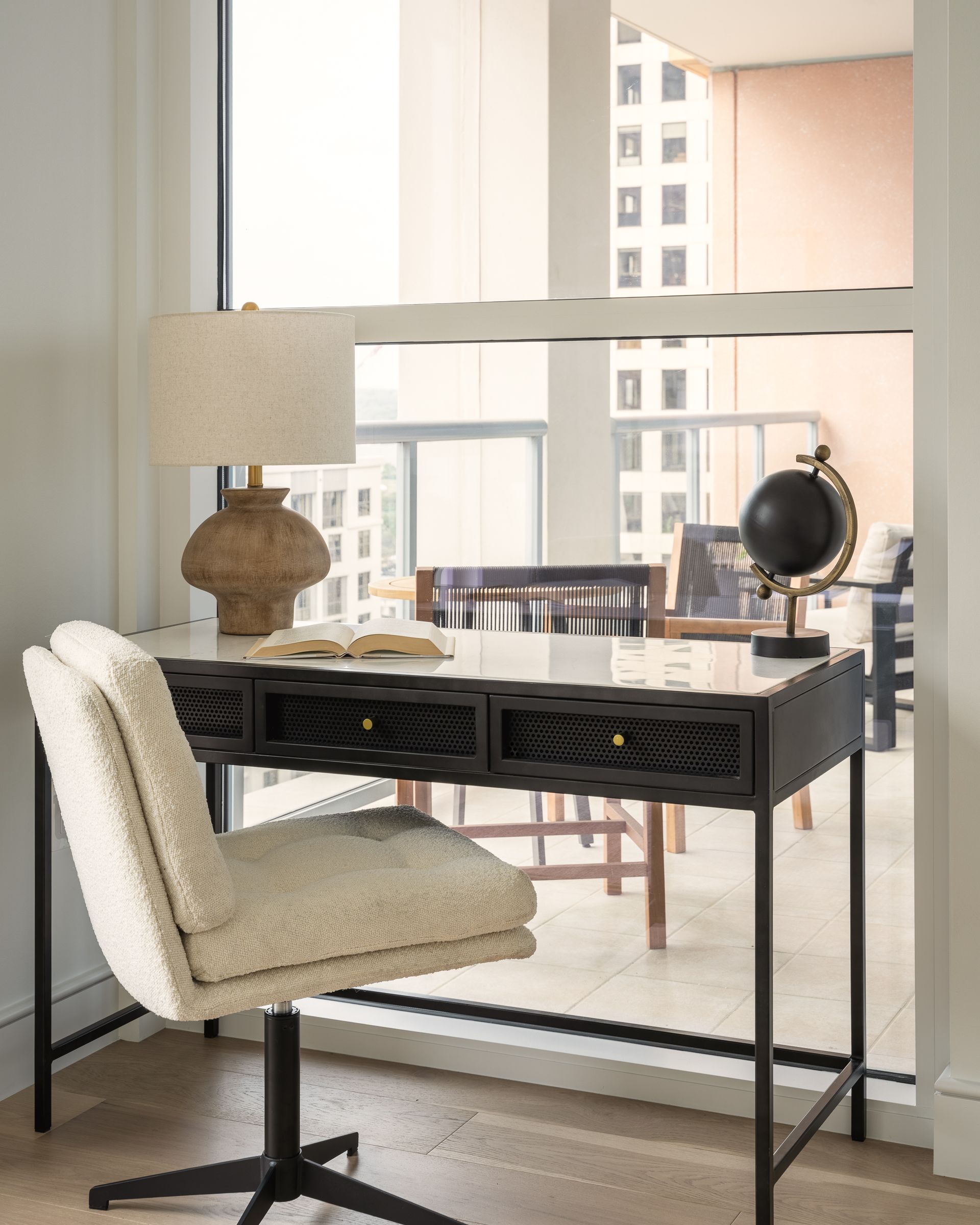 Elite-Austin-Home-Staging-Concierge-Furnishing-Texas-Four-Seasons-Image-18