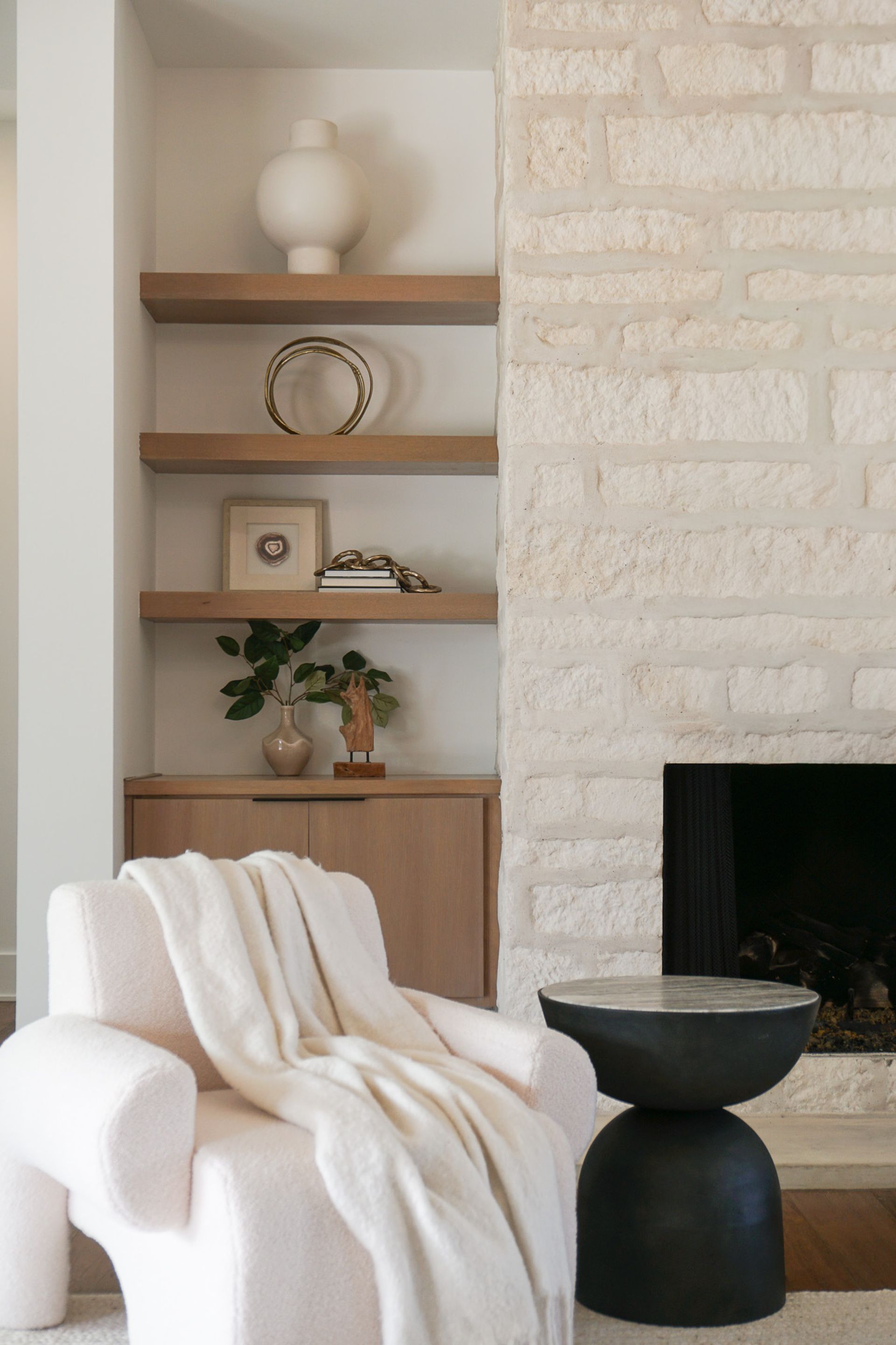Elite-Austin-Home-Staging-Concierge-Furnishing-Texas-Tiffanie-Way-3