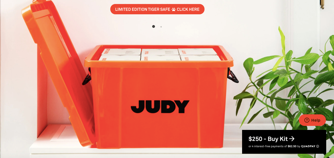JUDY lifestyle shot