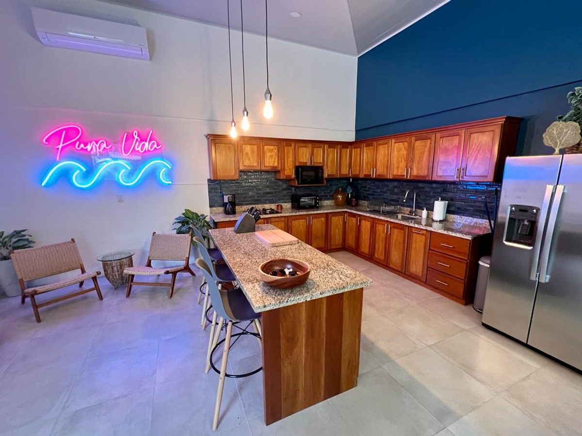 3 Bedroom Stylish Oasis, Close to the Beach and the Uvita River!