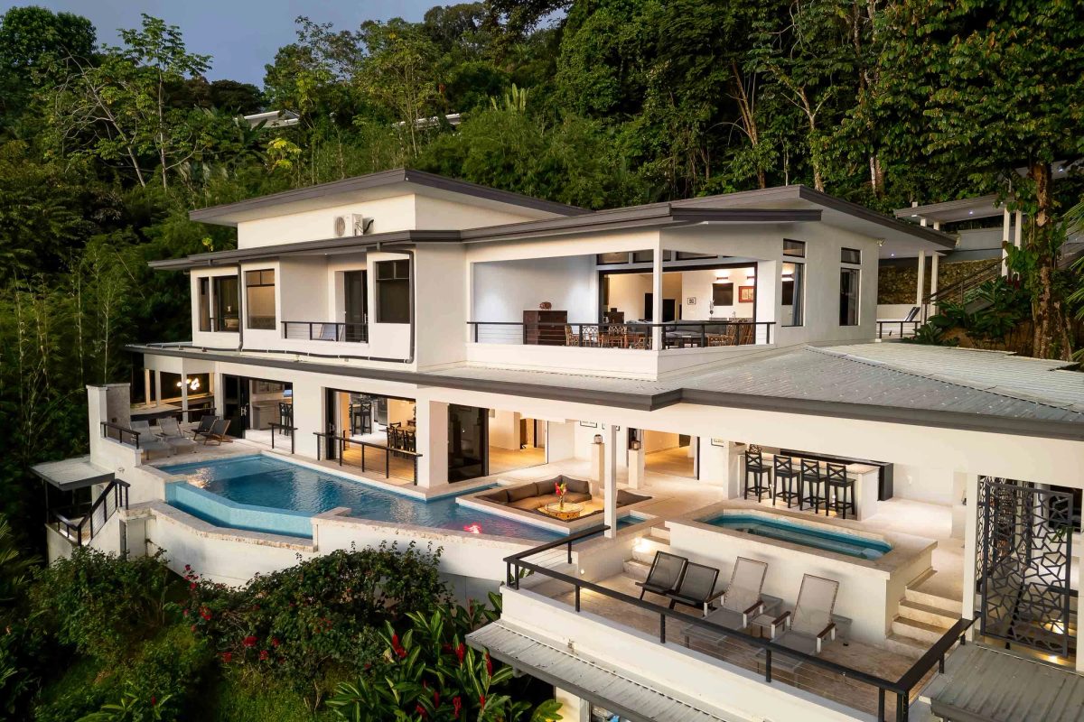 Impressive vacation rental ROI Cielo Azul Villa Hilltop Villa with Infinity Pool