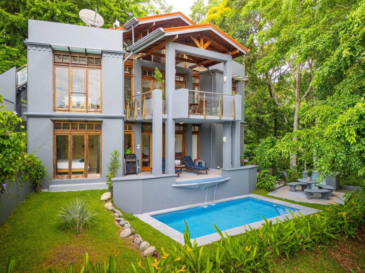 VILLA TURQUESA – ONE OF THE BEST DEALS ON THE COSTA BALLENA – 1.92 ACRES