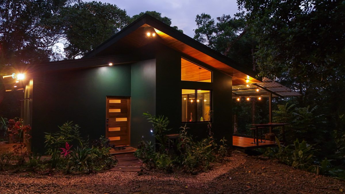 Riverfront Cabin on 1.8 Hectares Near Pérez Zeledón, Costa Rica