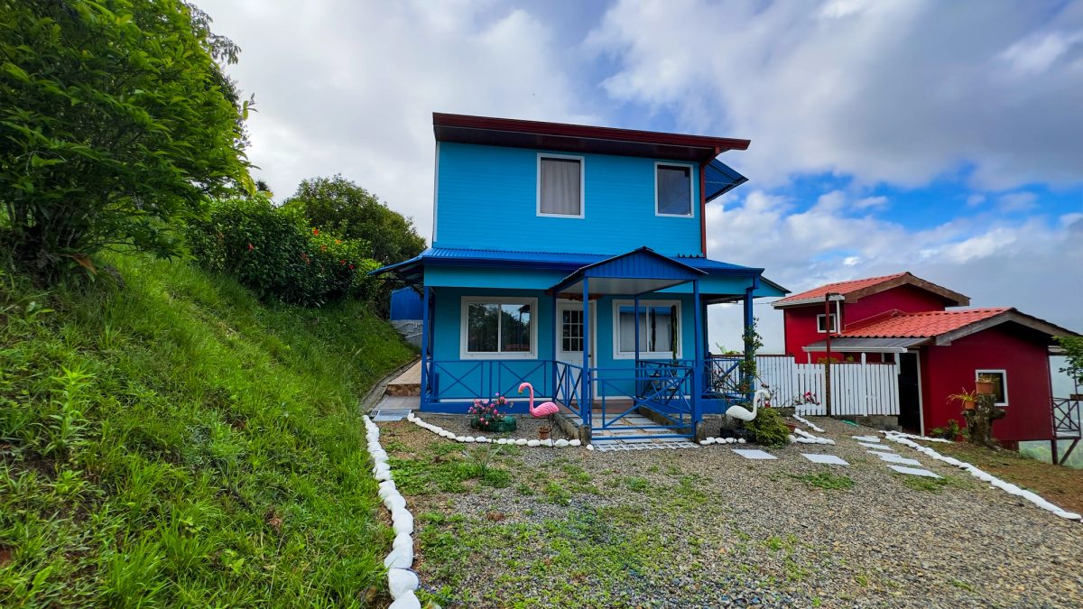 Rural Cozy Chalet with Tiny Lovely Guest Casita.
