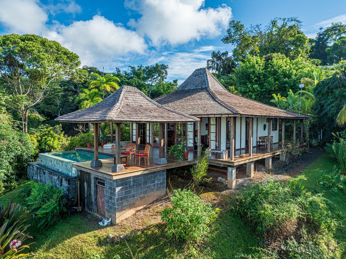 2 Bedroom Bali Style Home With Pool And THE BEST Ocean View!