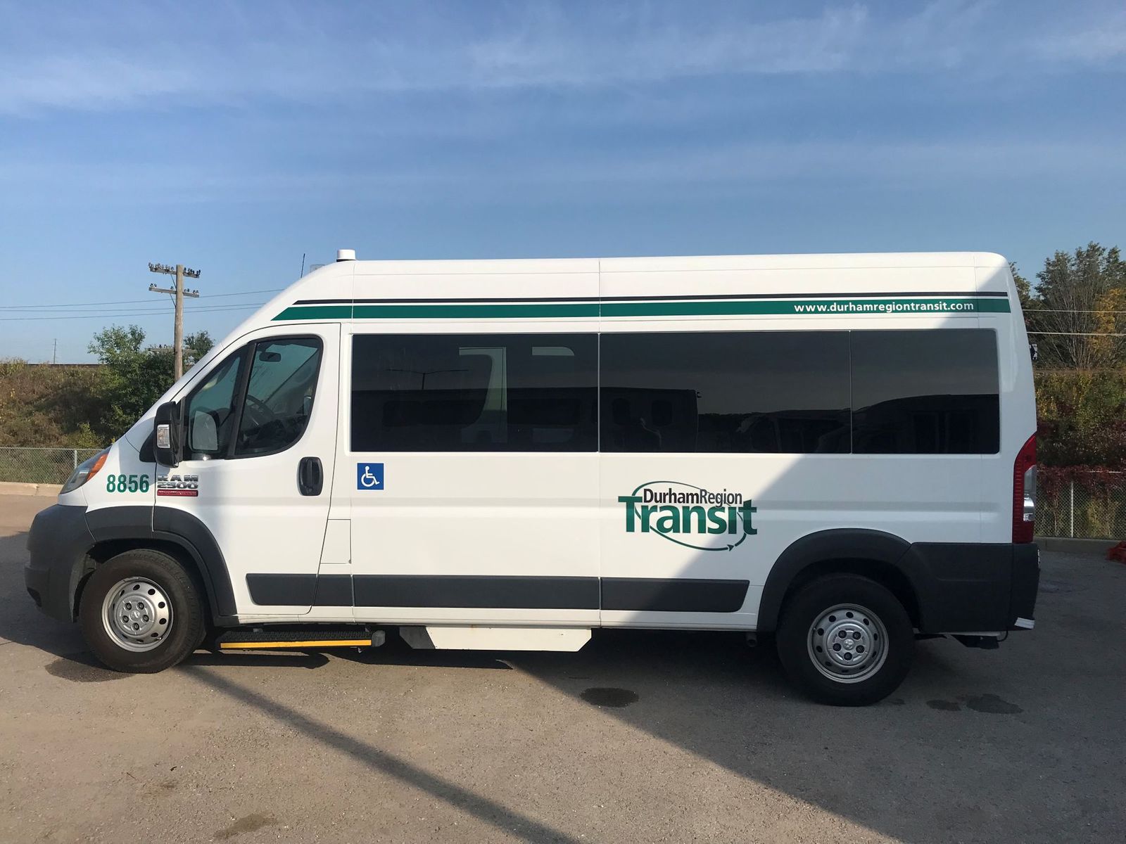 Service vehicle Durham Region Transit