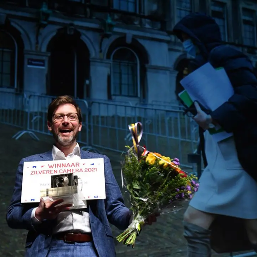 Prijswinnar zilveren camera 2021