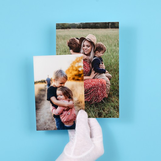 Fotoabzüge mit Handschuhen