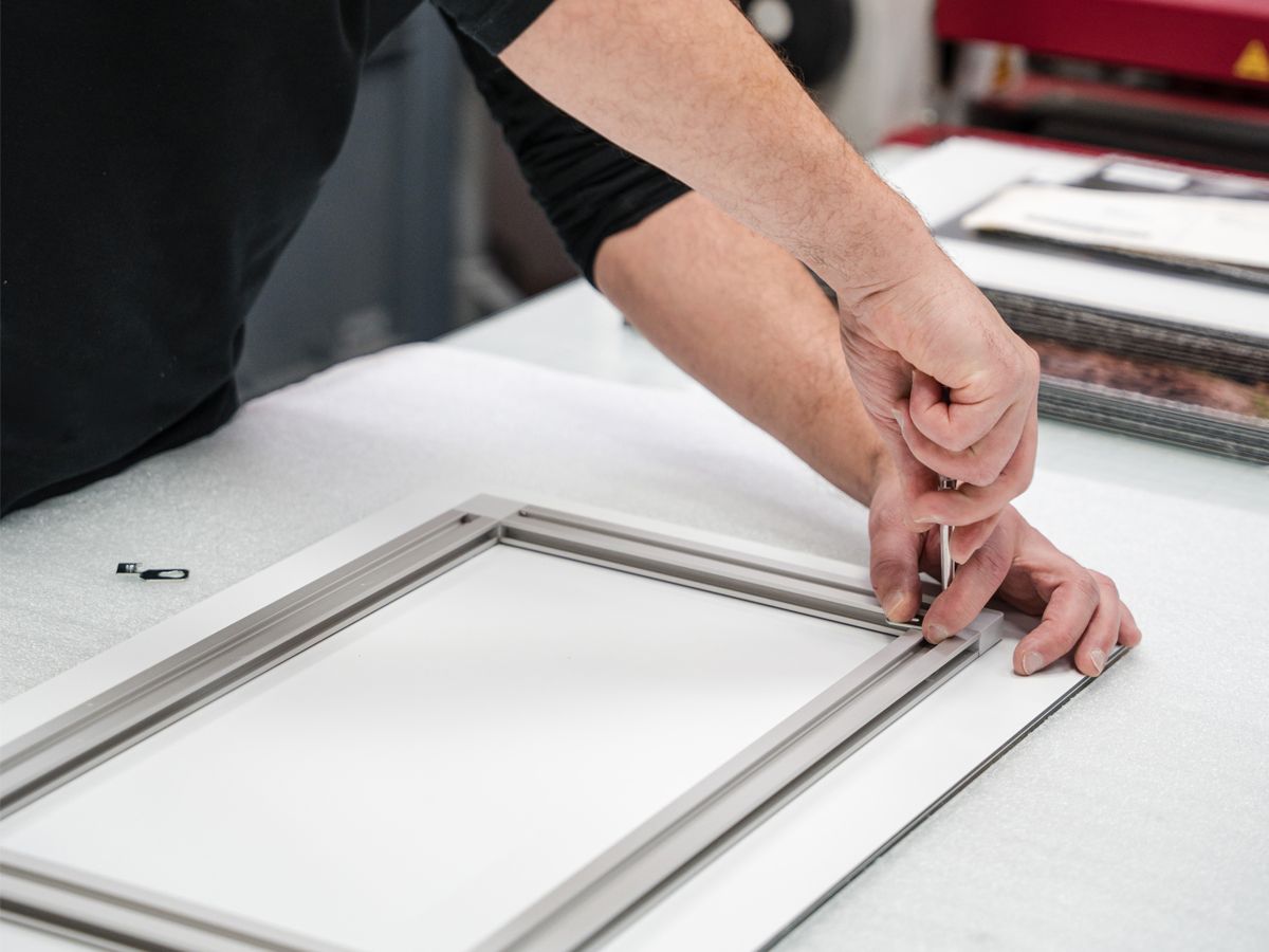 Montage des Aluminium-Aufhängesystems