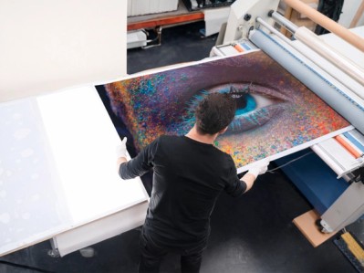 Creativiteit verdient aandacht wanddecoratie aan de muur