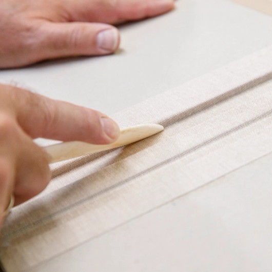 Premium Hardcover mit verstärktem Einband