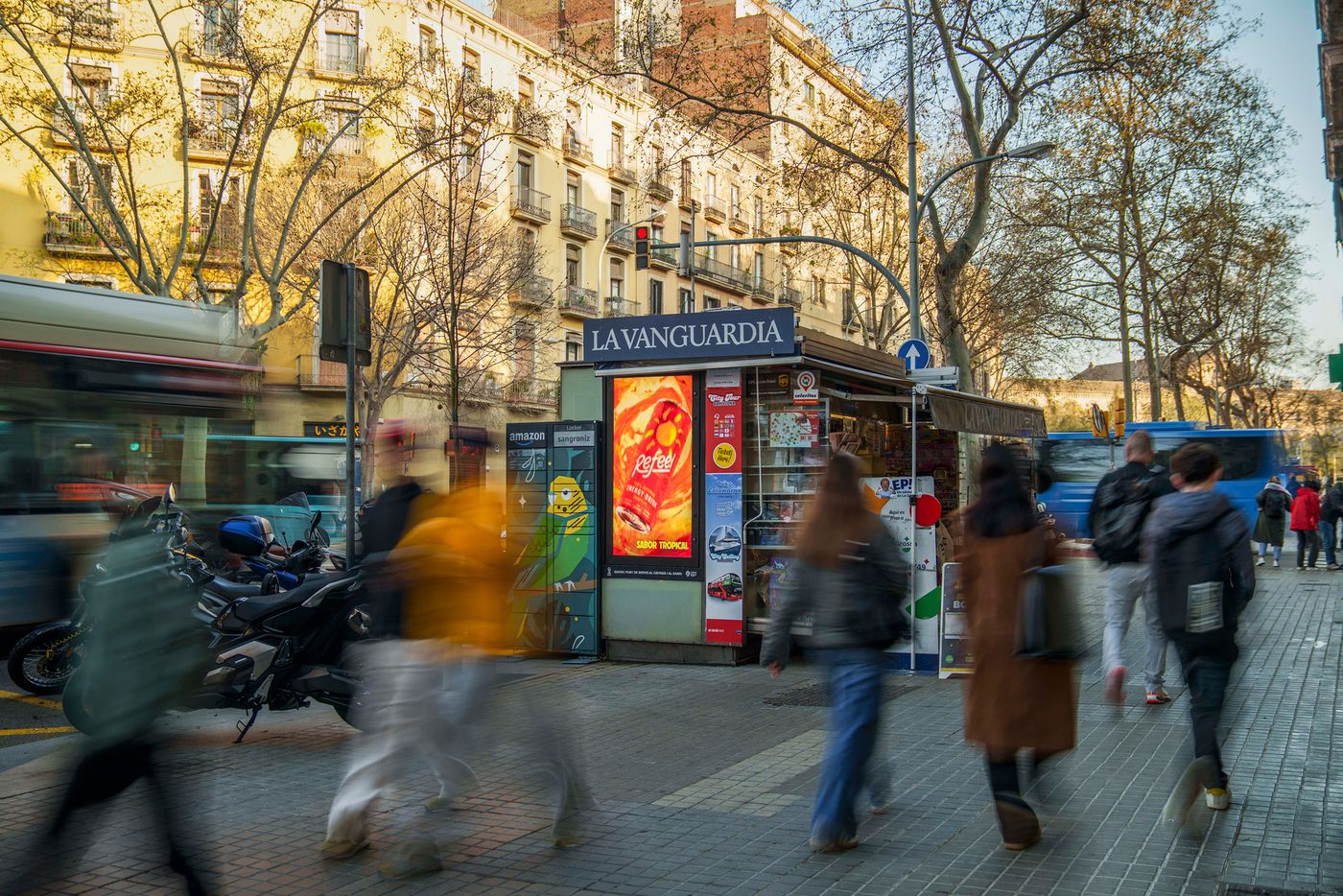 Refeel - Kiosco digital en Barcelona · AMVIA