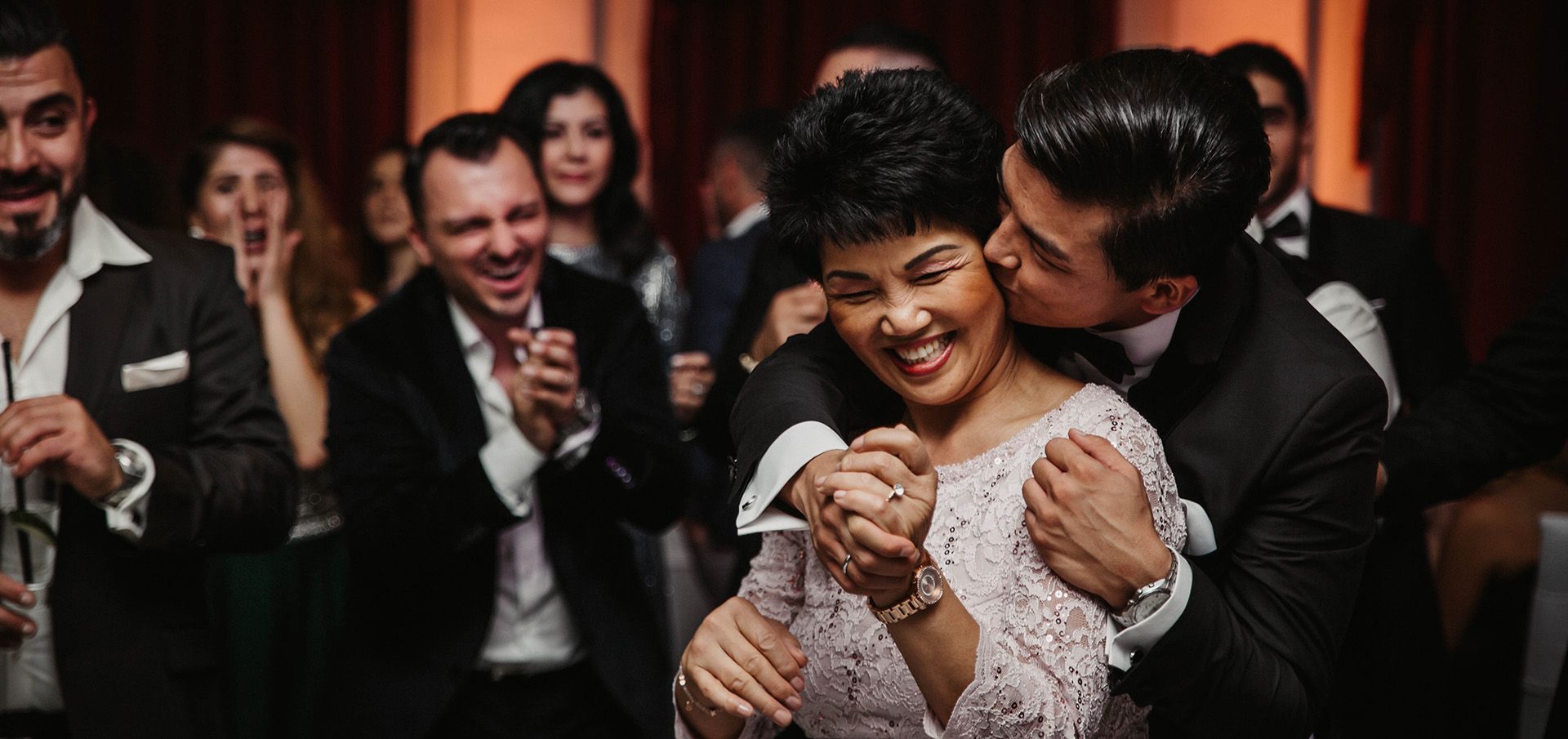 Hochzeitsfotograf und Hochzeitsvideograf