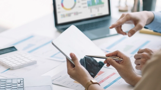 The Data-Driven Advantage: How Data Analysis Powers e-Tendering Management Softwares