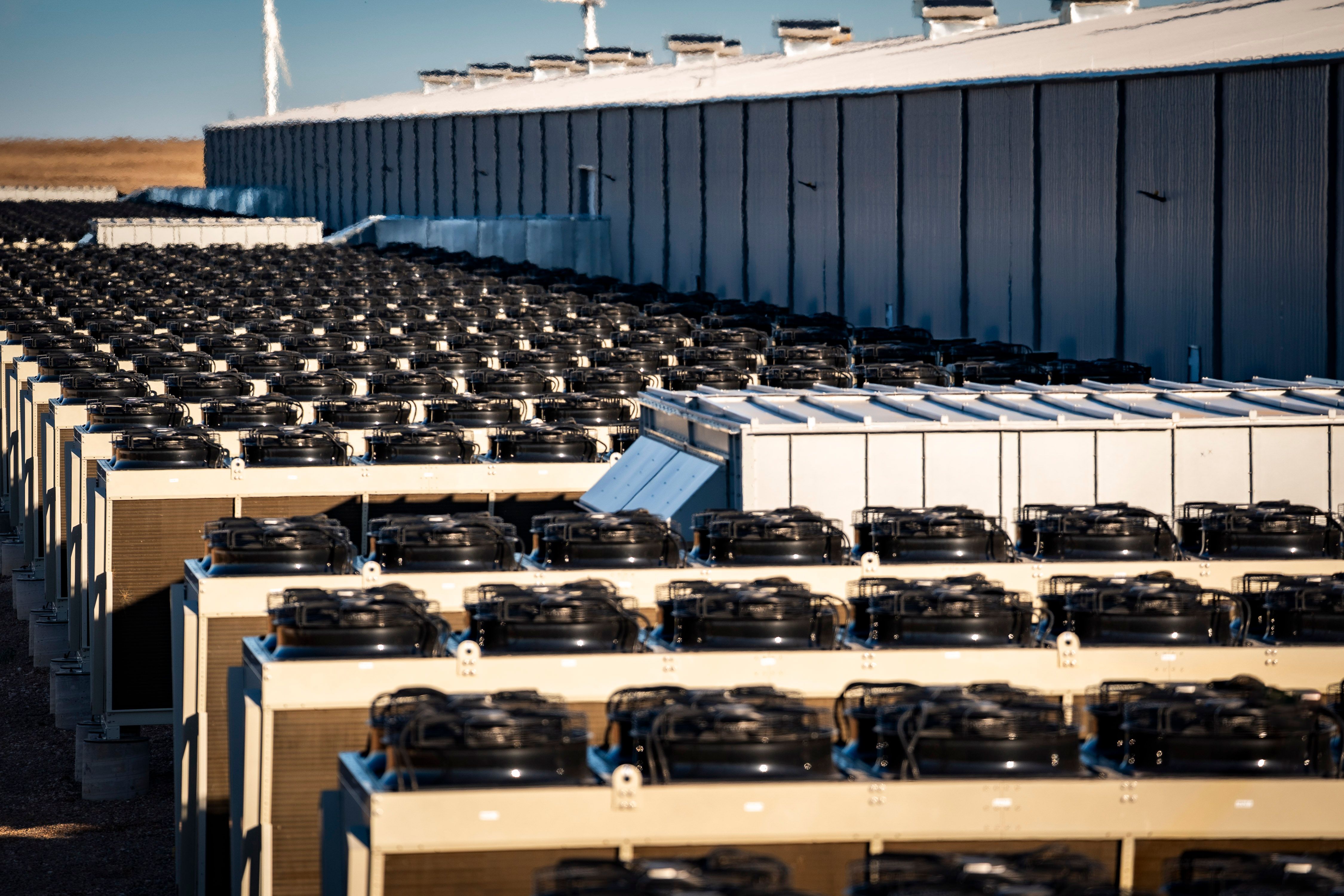 American Bitcoin Acquires 1,414 Bitcoin and Increases Strategic Reserve to 3,865 Bitcoin