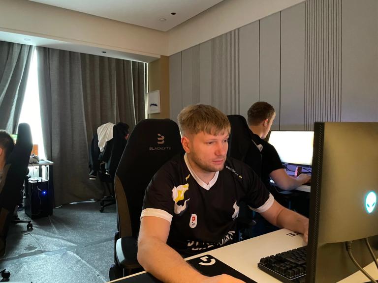 CS analyst and commentator Pimp tells his story in the new documentary series Away From Keyboard 