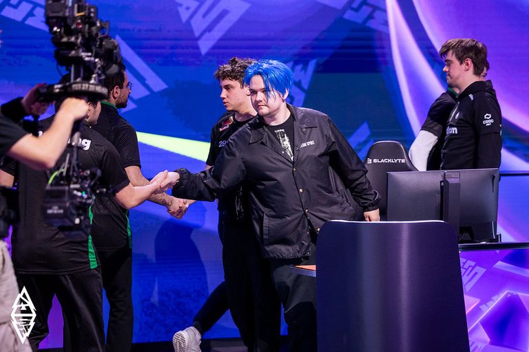 Collapse talks about Yatoro and Satanic ahead of TI14
